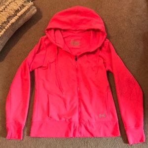 Women’s Under Armor UA Storm zip up. Size large.